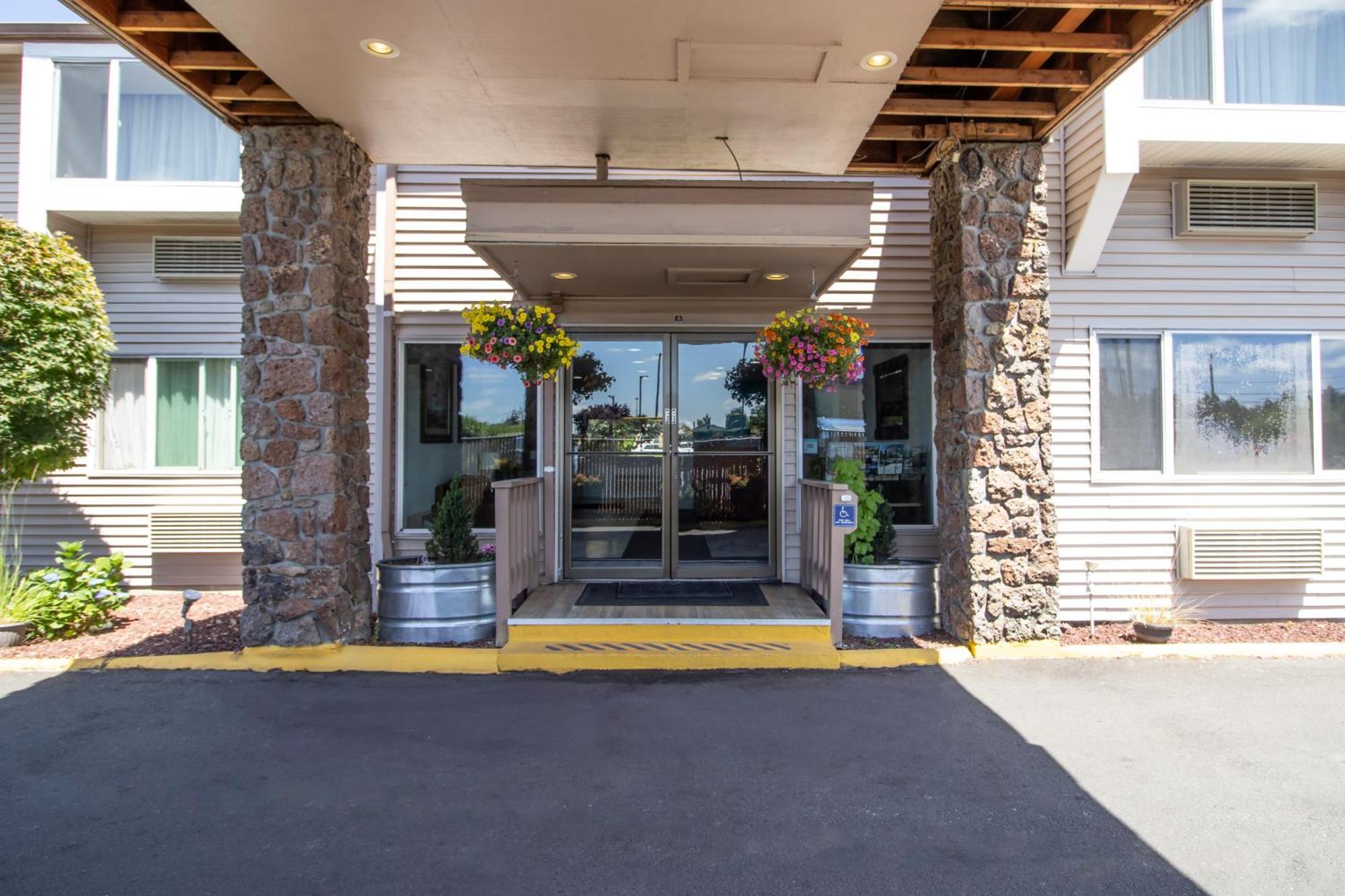 Red Lion Inn & Suites Vancouver Exterior foto