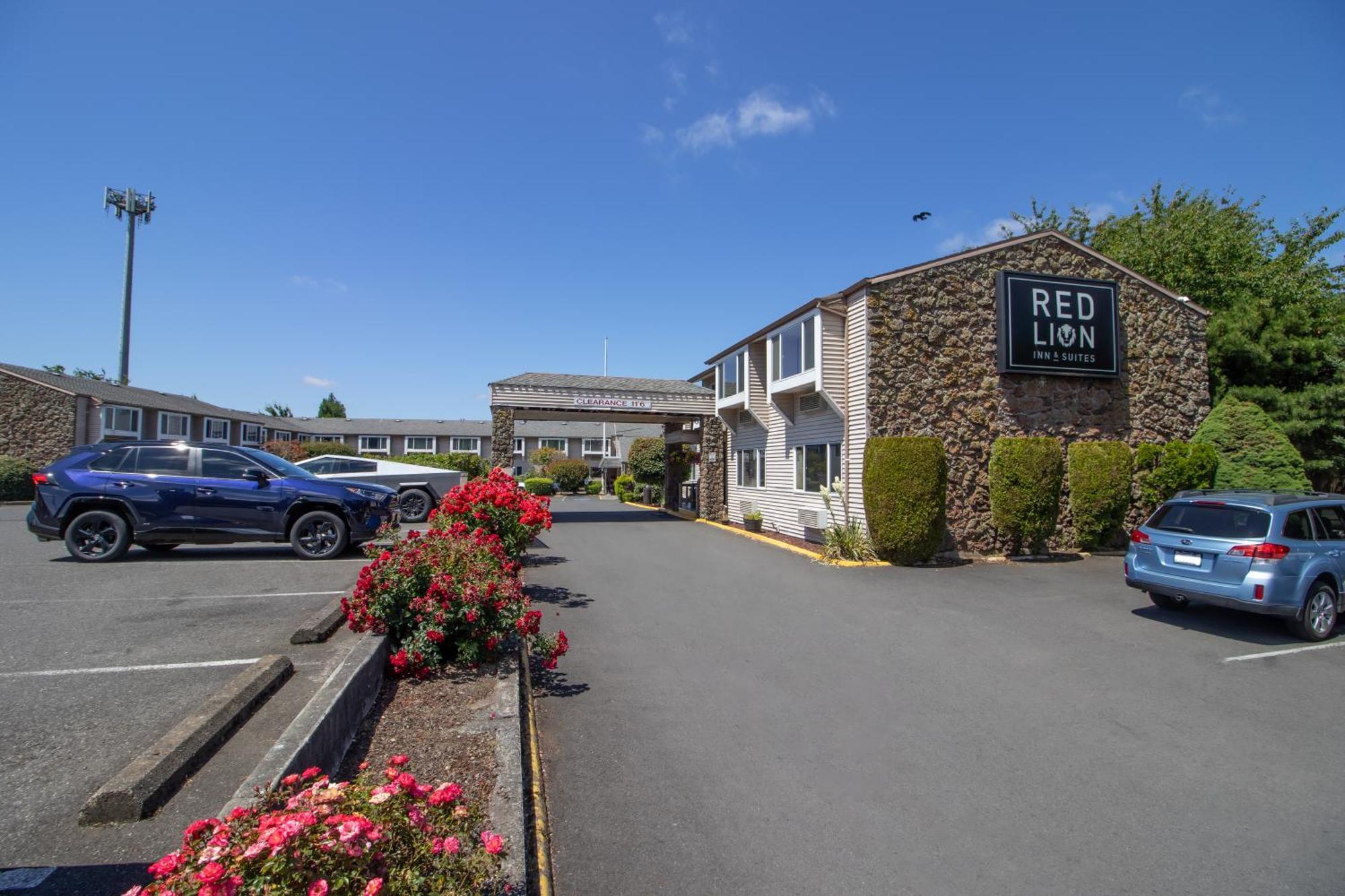 Red Lion Inn & Suites Vancouver Exterior foto